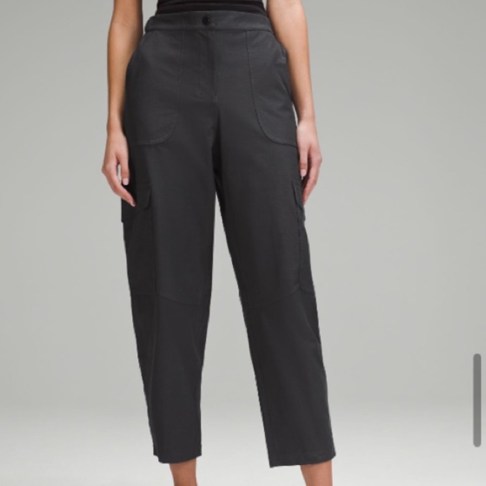 Lululemon NWT utilitech graphite gray cropped cargo pants size 27